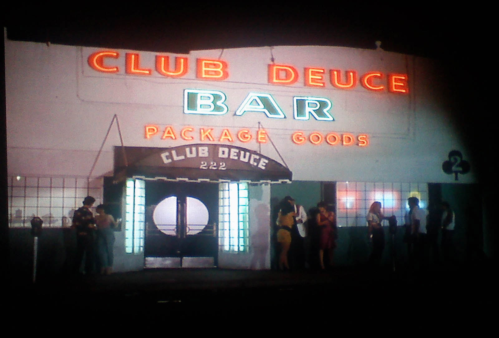 macs-club-deuce-01